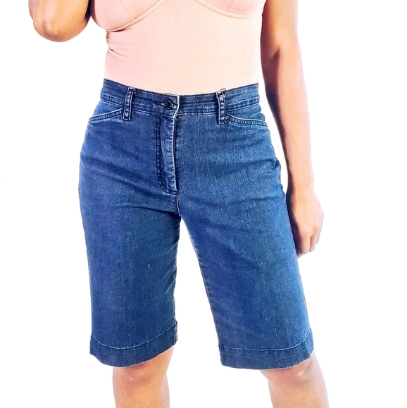 Bermuda Shorts - Picture 2 of 5